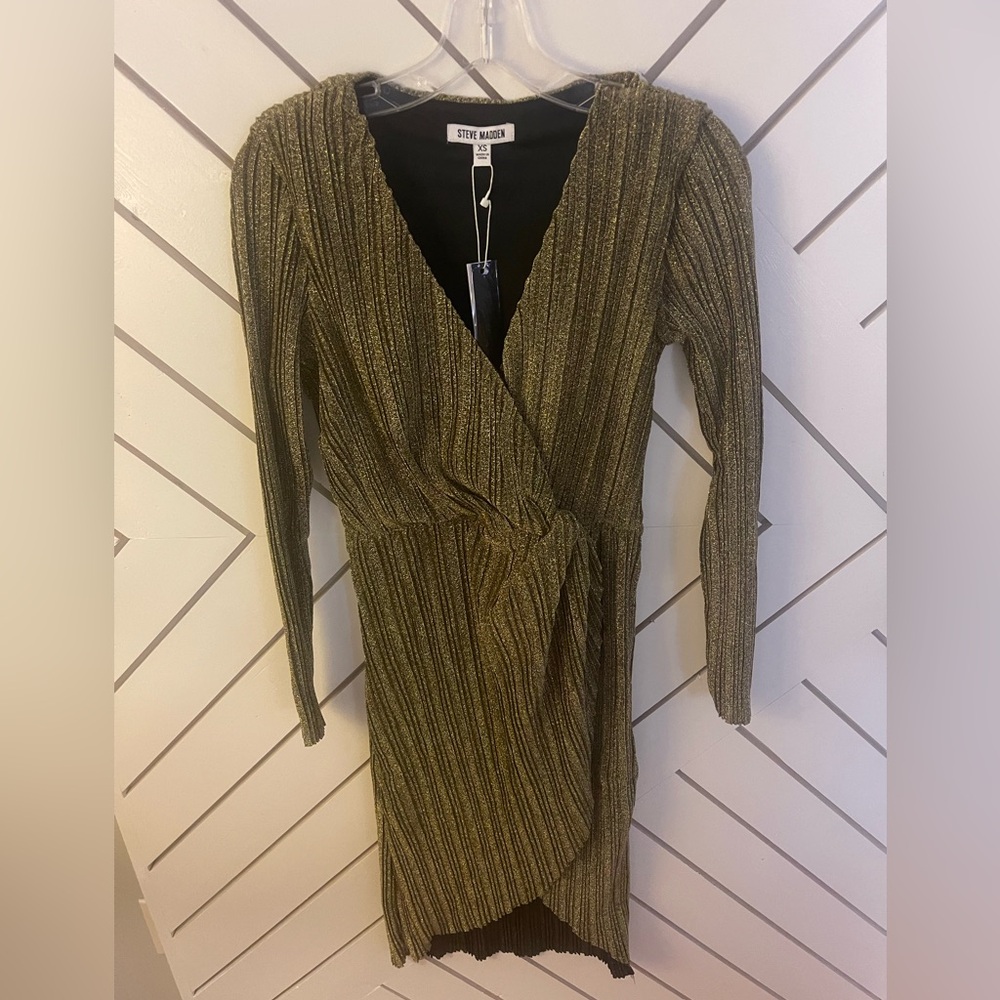 New with Tags Steve Madden Metallic Long Sleeve Dress